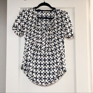 41 HAWTHORNE Geometric Short Sleeve Blouse Top White Navy Size XS